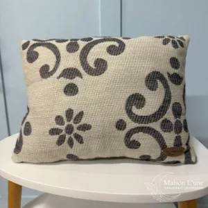coussin laine motif arabesque