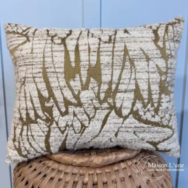 coussin motif jaune et bouclette blanc