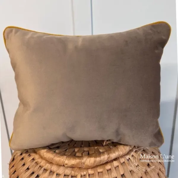 arrière coussin taupe