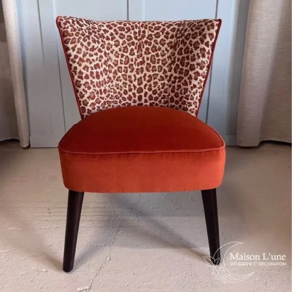 Fauteuil cocktail léopard couleur brique pieds compas