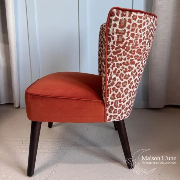 Fauteuil cocktail léopard couleur brique pieds compas