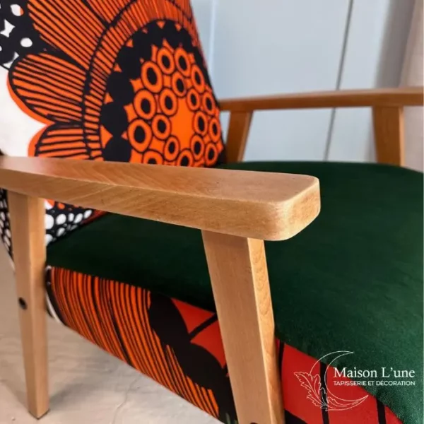 Fauteuil scandinave Esperanza motif 70's vert orange