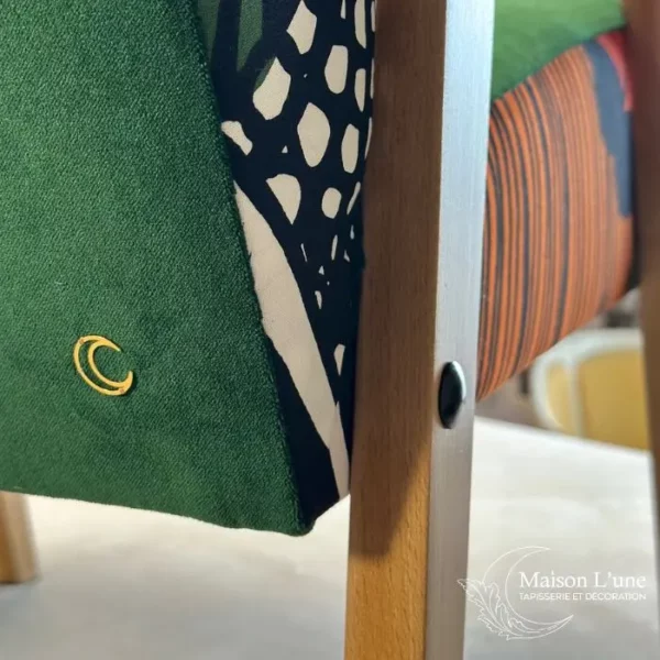 Fauteuil scandinave Esperanza motif 70's vert orange