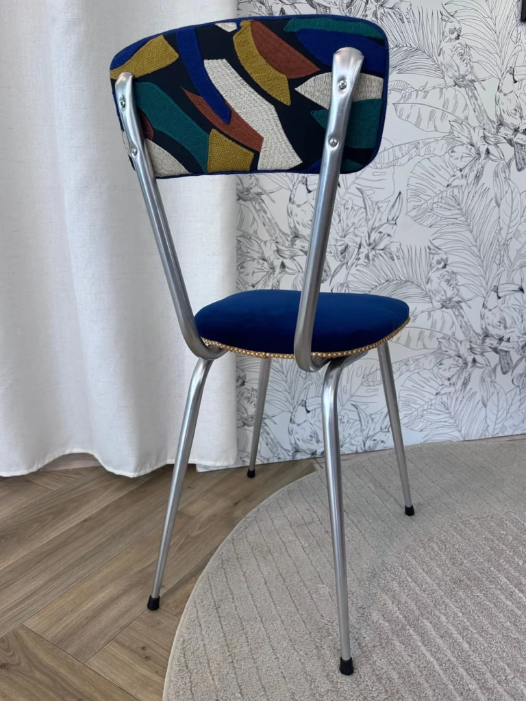 chaise vintage atelier de dos